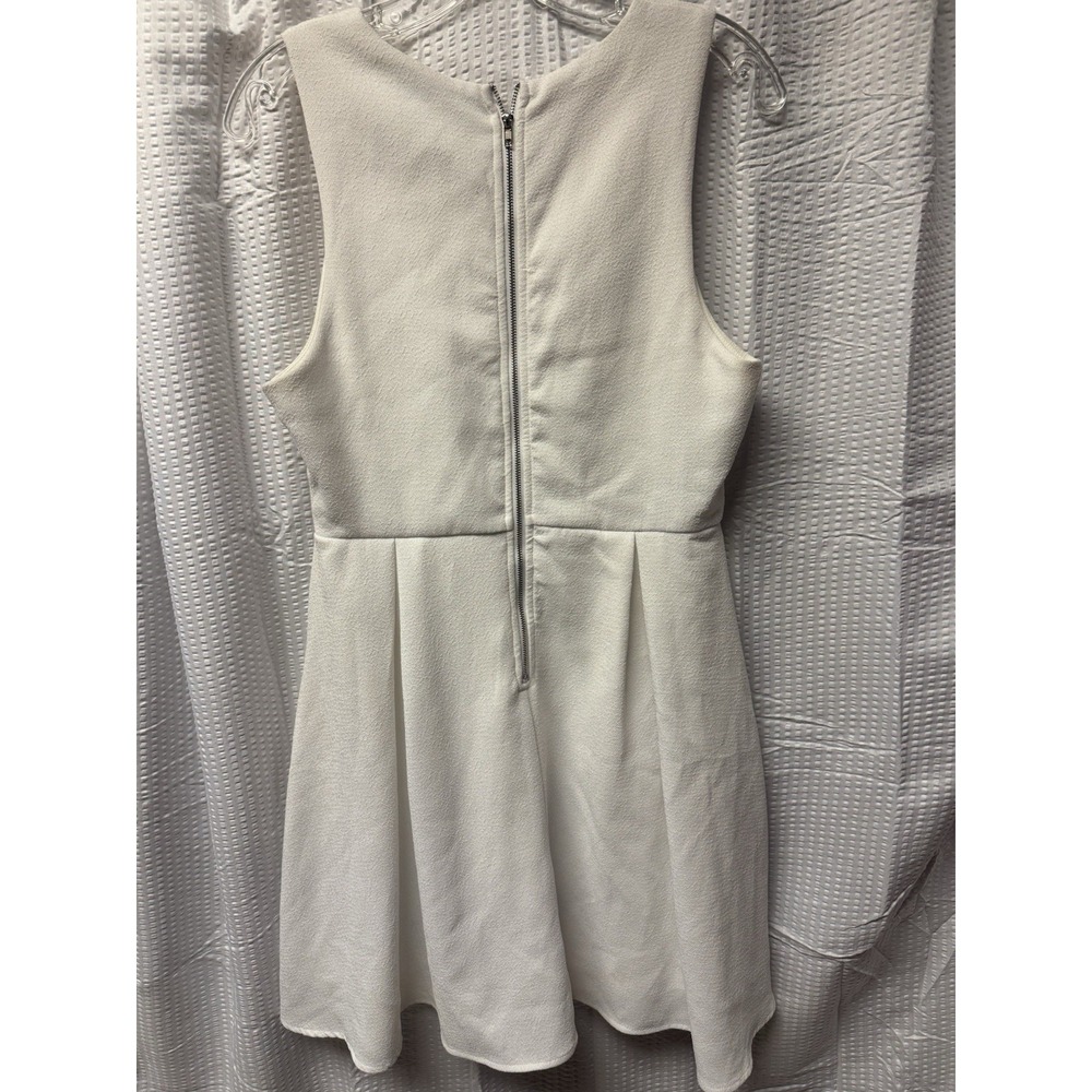 She + Sky Women's White Textured Size Large A Line Mini Dress Pleated Sleeveless - Picture 9 of 14